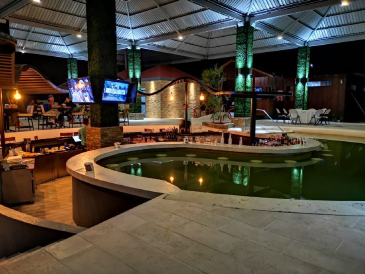 Enjoy family time at Arenal Paraíso Resort & Thermo Mineral Hot Springs